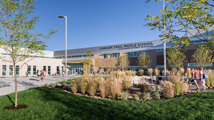 exterior of chinook trail middle school