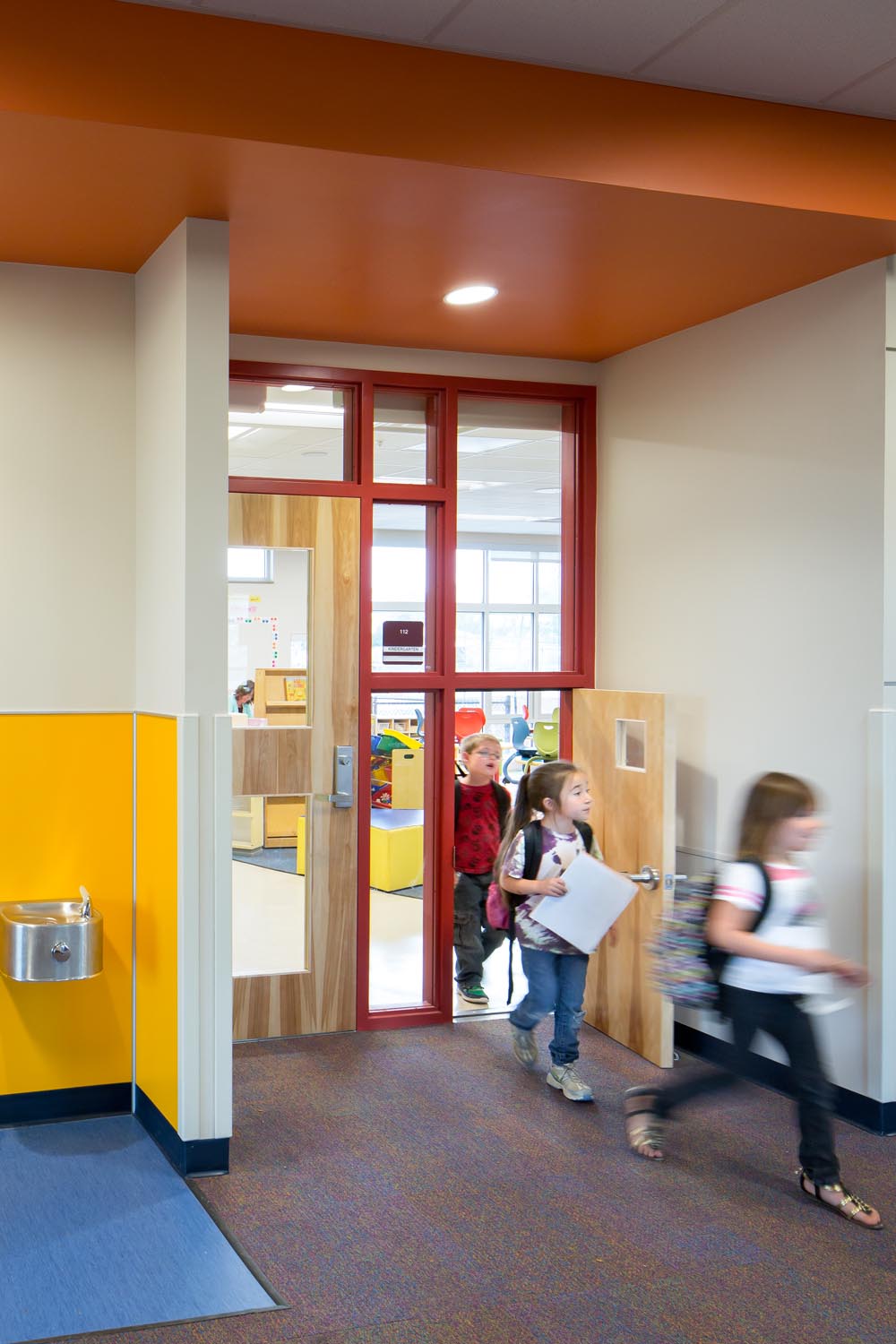 IgnacioElem Interior Photo Small Door 01