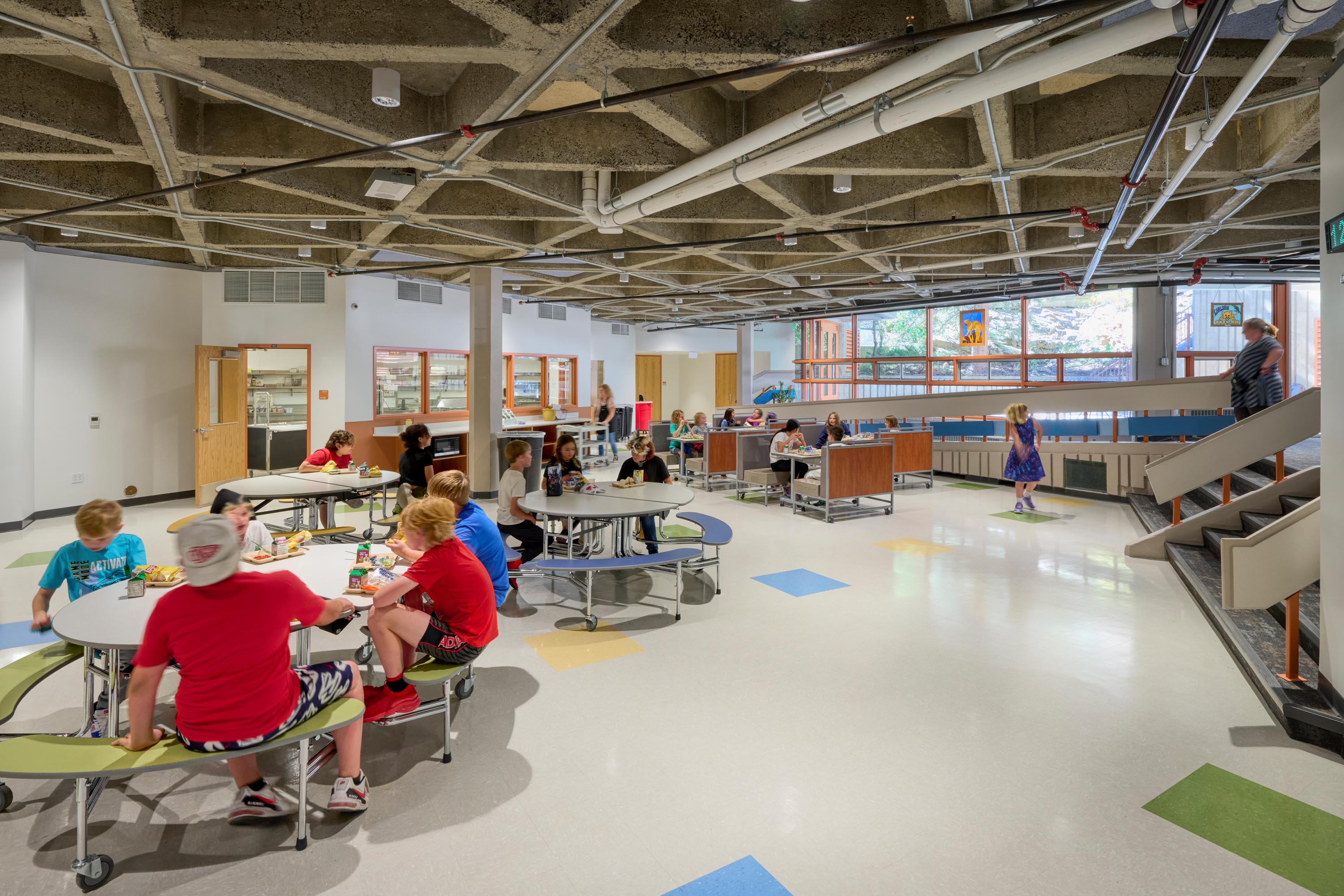 carlson es interior photo cafeteria 4 3Kx2K