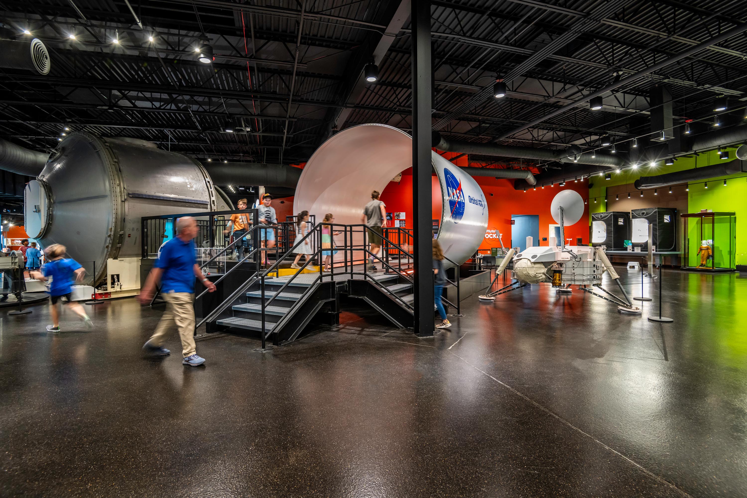 Space Foundation Discovery Center Exhibit Space 17 3kx2k